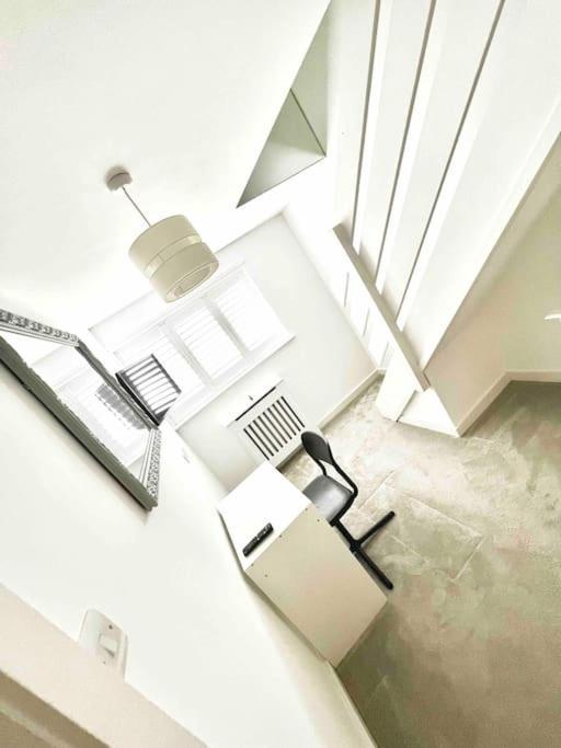 הוילה North Mymms Recently Renovated,Modern House. Train Station מראה חיצוני תמונה